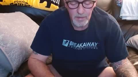 bostonguy1969 online show from February 26, 4:58 am