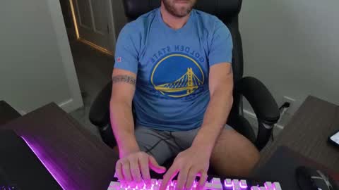 Snapshot of bostonmarine31 chatting on March 5, 8:12 pm bostonmarine31 online show from March 5, 8:12 pm