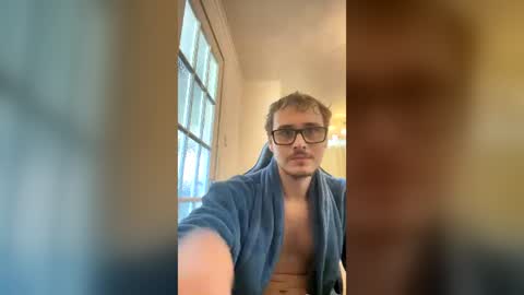 bottombrit02 online show from June 22, 11:37 am