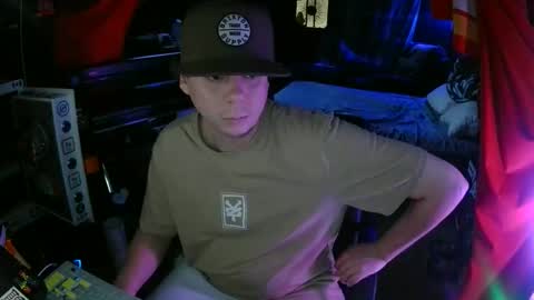 Bowerboi1217 online show from November 29, 12:56 am