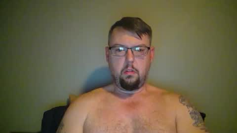 bowtieguy84 online show from April 13, 5:41 am