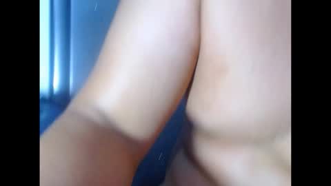 boy_king18 online show from February 3, 9:47 am