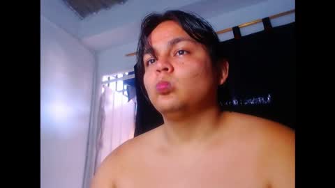 Snapshot of boy_king18 chatting on October 19, 11:57 am boy_king18 online show from October 19, 11:57 am