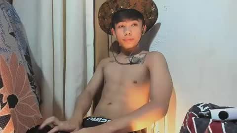 HI IM JAMES DONT FORGET GIVE ME THUMBS UP AND JOIN TO MY FANCLUB online show from July 6, 11:27 pm