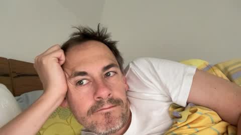 boytoyhh online show from April 6, 10:27 am