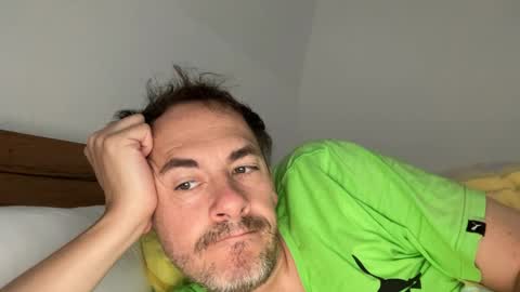 boytoyhh online show from April 26, 7:06 am