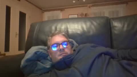 bozo81 online show from October 21, 5:27 pm