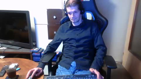 Snapshot of bponie1 chatting on January 18, 10:17 pm bponie1 online show from January 18, 10:17 pm