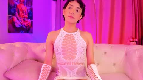   online show from December 18, 9:11 pm