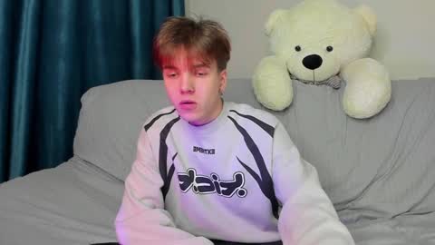 Snapshot of braxiboy chatting on December 21, 11:01 am Brax online show from December 21, 11:01 am