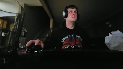 brian7891012 online show from March 9, 7:01 am