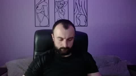 brindlefly69 online show from April 18, 10:38 am