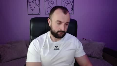 brindlefly69 online show from April 9, 11:05 am