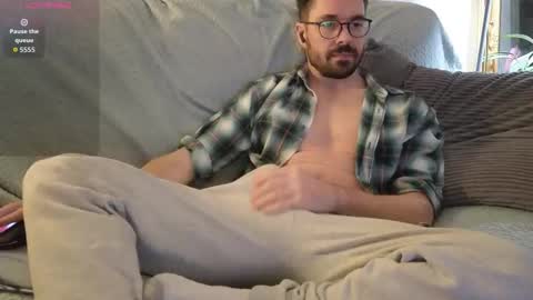 Callum online show from November 12, 8:25 pm