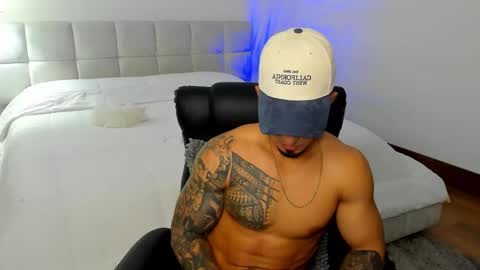 brody_dallas1 online show from December 5, 6:53 am