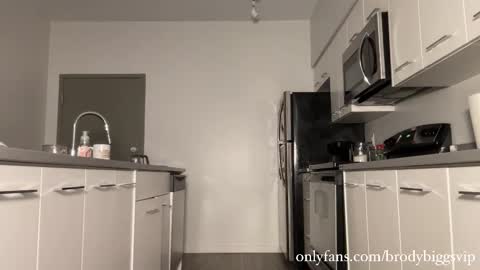 Brody Biggs online show from October 18, 12:48 am