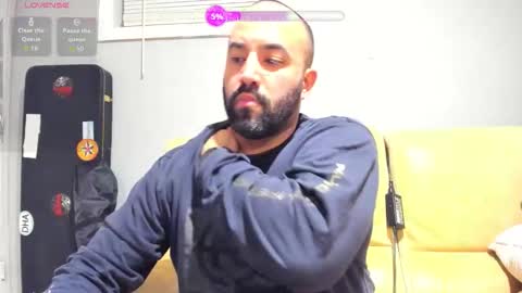 Brokenmike online show from December 2, 3:53 am