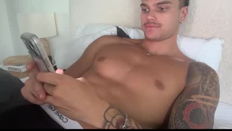 BrooklynTay online show from March 31, 3:41 am