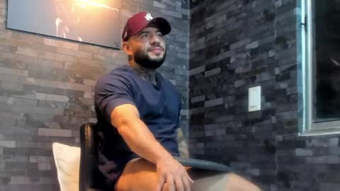 brucedallas online show from April 12, 1:31 am