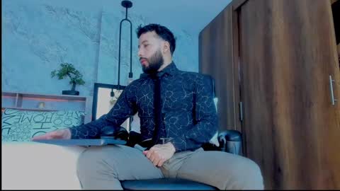 Andres Suarez online show from February 22, 4:37 pm