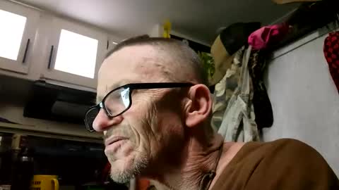 Steve... aka SkinnieDippin aka TimberTramp online show from May 23, 6:08 am