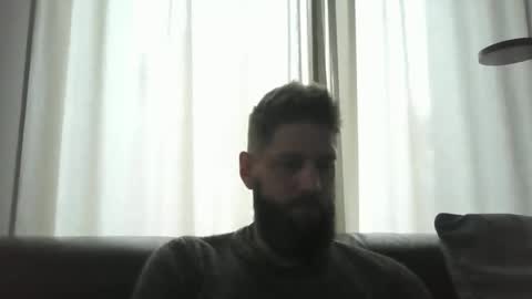 bubblebee1982 online show from December 14, 1:06 pm