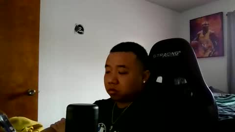 buffsexyman24 online show from February 20, 4:09 pm