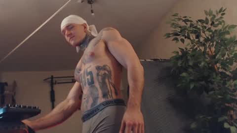 Snapshot of bulatov_x chatting on February 5, 7:53 pm Dmitriy online show from February 5, 7:53 pm