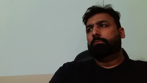 Hairy Arabian online show from February 1, 5:05 pm