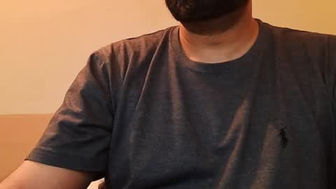 Hairy Arabian online show from January 3, 4:00 am