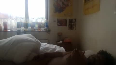 Snapshot of bustabunny chatting on October 19, 1:36 pm Richabus2 online show from October 19, 1:36 pm