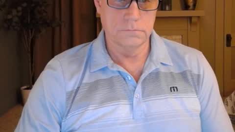 Miles online show from February 1, 9:54 am