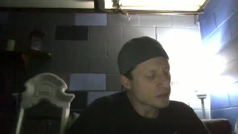 Snapshot of byeboy22 chatting on March 4, 7:41 am byeboy22 online show from March 4, 7:41 am