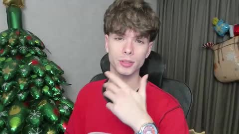 Hey I am Calvin  online show from January 6, 5:39 pm