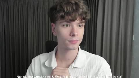 Hey I am Calvin  online show from December 3, 2:23 pm