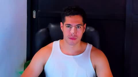 camara110 online show from December 5, 2:20 am