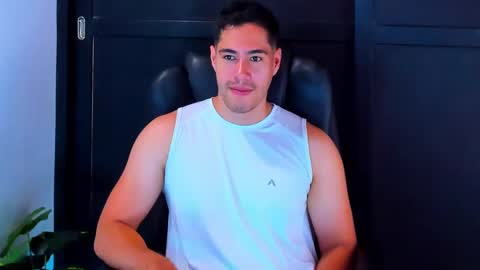 camara110 online show from December 28, 8:47 pm