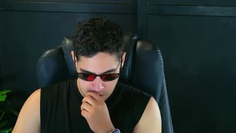 camara110 online show from March 6, 12:10 am