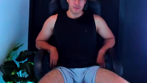 camara110 online show from December 15, 6:59 pm