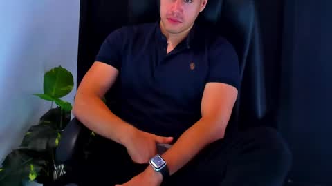 camara110 online show from December 12, 2:48 am