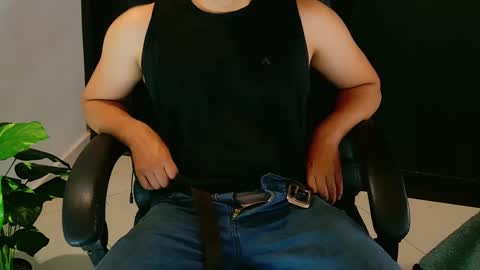 camara110 online show from January 16, 5:44 pm