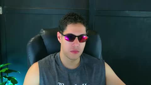 camara110 online show from February 13, 8:45 pm