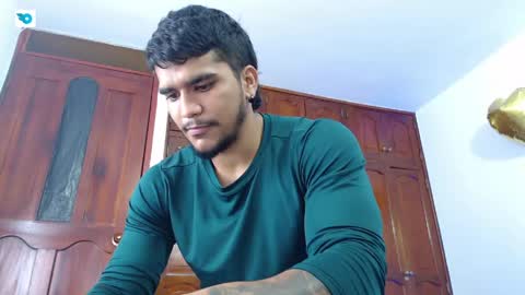 camilo_contre21 online show from May 30, 11:38 pm