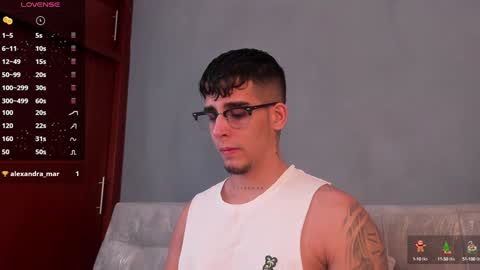   INDEPENDENT MODEL online show from January 15, 9:45 am