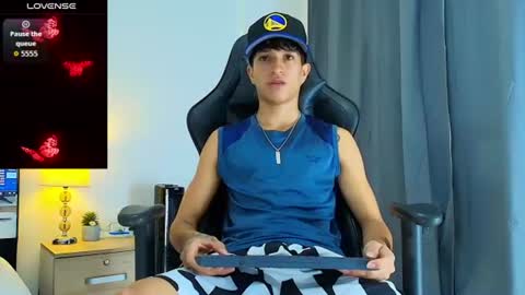 Camilo Bass online show from August 8, 1:23 am