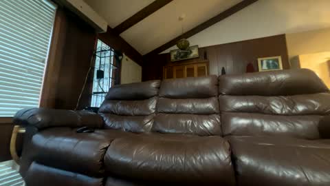 Chris online show from January 6, 11:31 pm