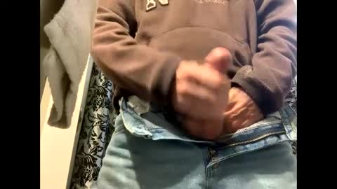 Snapshot of canadianwoody chatting on December 21, 2:04 pm canadianwoody online show from December 21, 2:04 pm