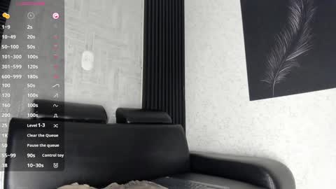 candresruiz online show from October 25, 11:45 am