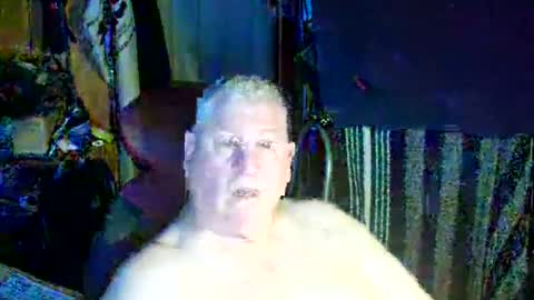 canoelicker69 online show from October 16, 11:40 am