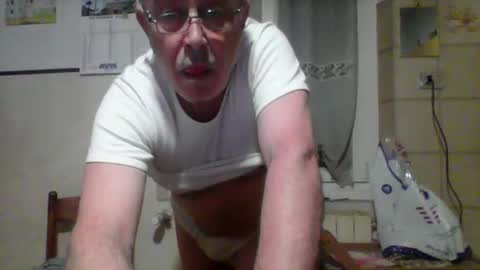 Snapshot of cantera577 chatting on October 18, 6:46 pm cantera577 online show from October 18, 6:46 pm